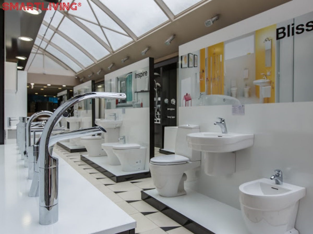 thiết kế nhà vệ sinh vách kính